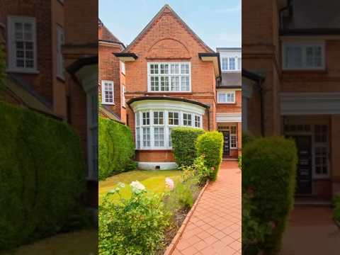 Flat Hollycroft Avenue in Greater London