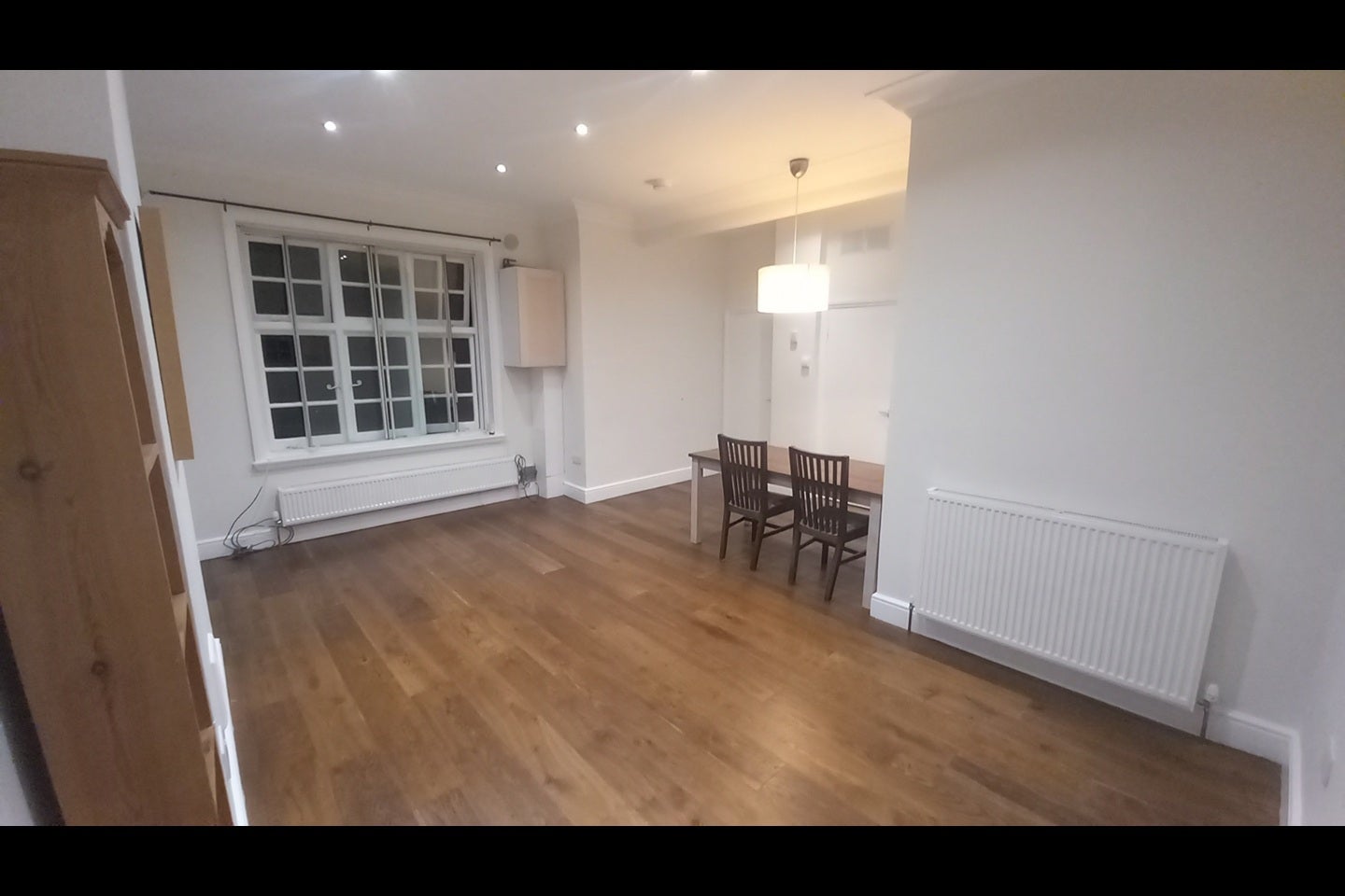 Flat Hollycroft Avenue in Greater London