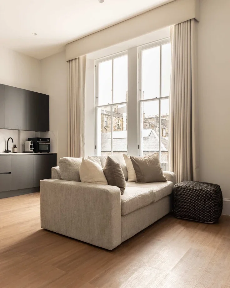 Flat Sauchiehall Lane in Glasgow