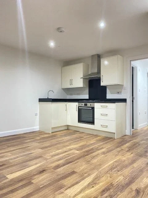 Flat Canberra Road in Greater London