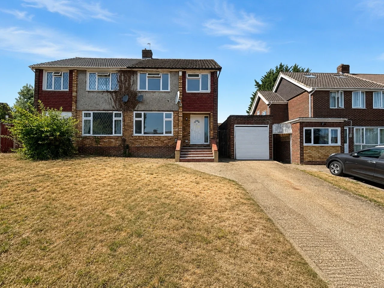 House Deeds Grove in High Wycombe