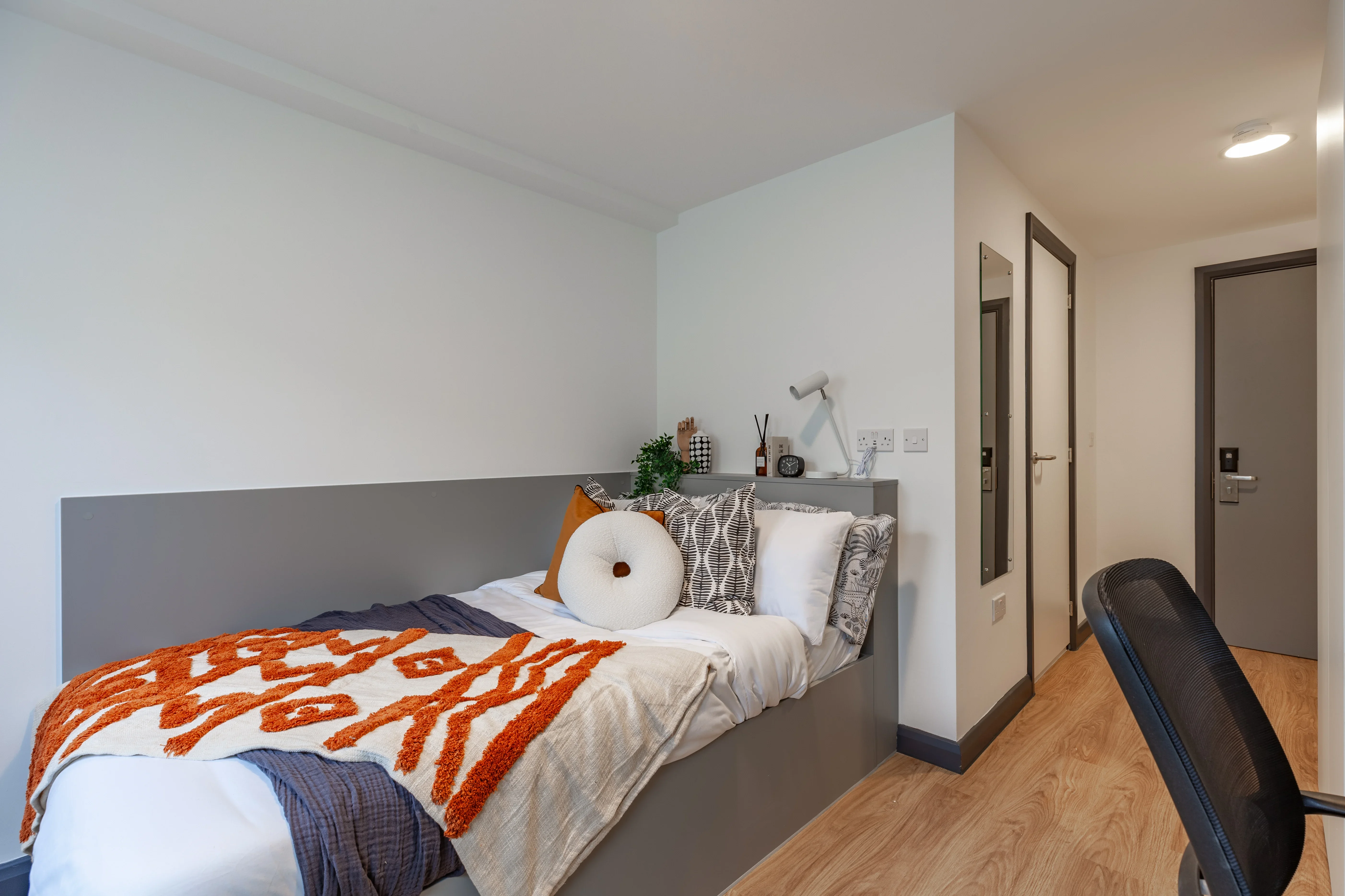 Room Weekday Cross in Nottingham