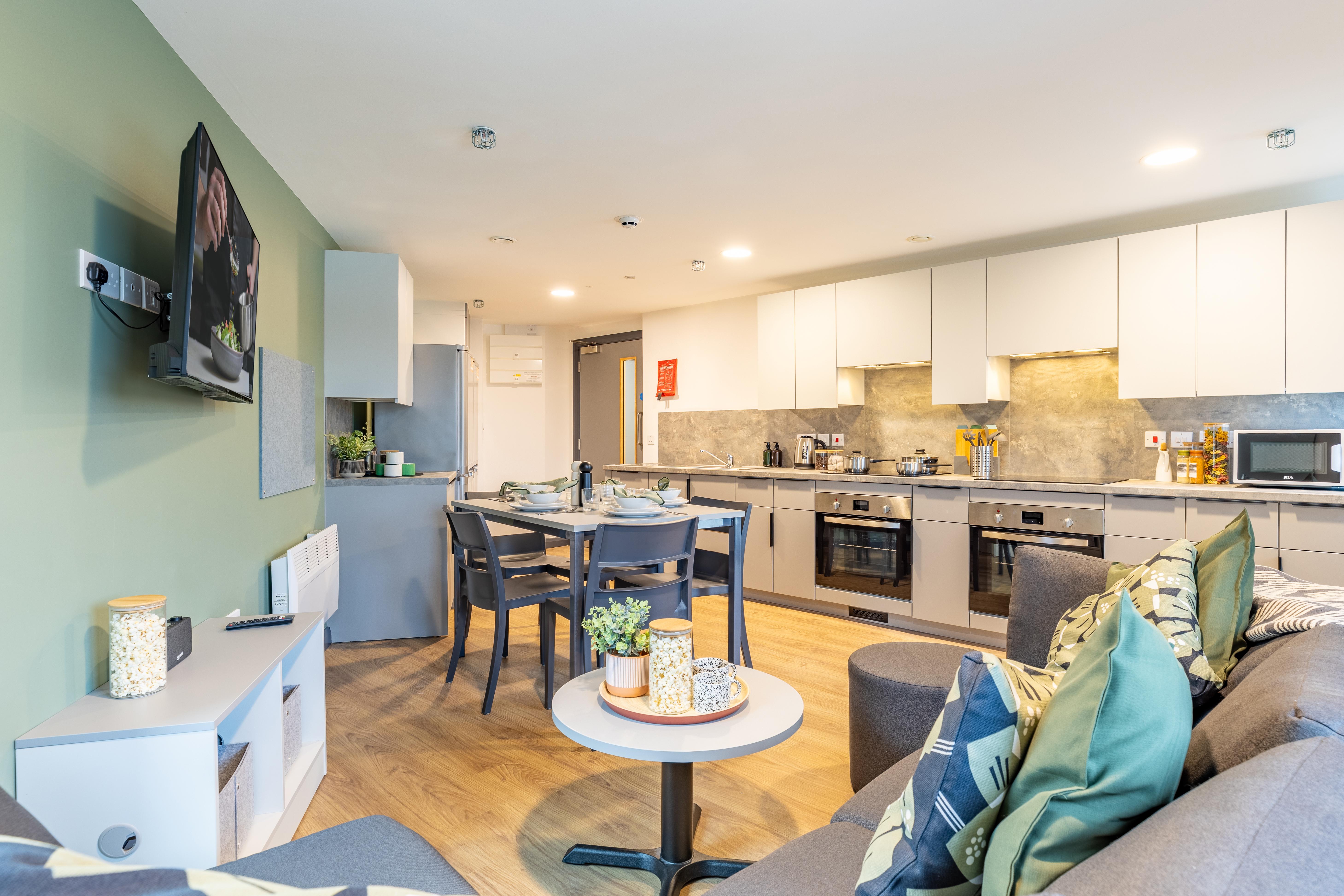 Room Weekday Cross in Nottingham