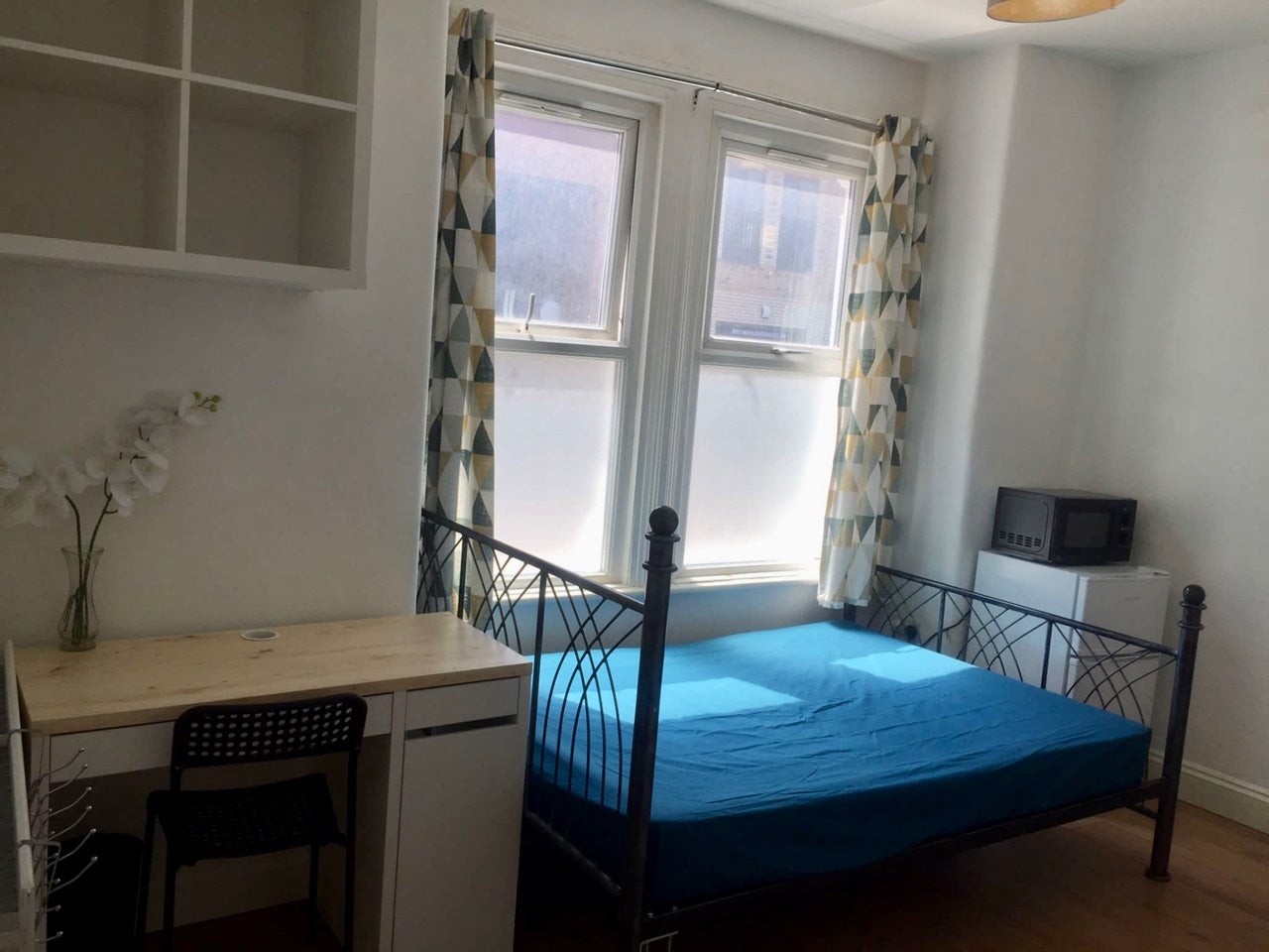 Room Blyth Road in Greater London