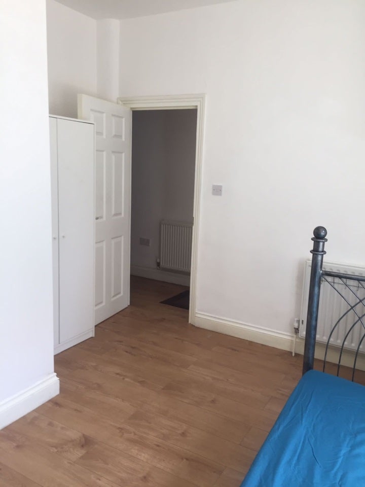 Room Blyth Road in Greater London