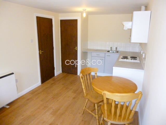 Flat Highwayman Court in Kingswood