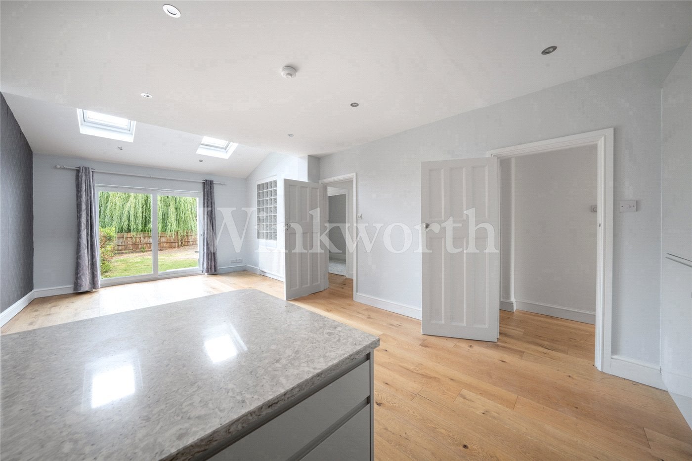 Flat Templars Avenue in Greater London