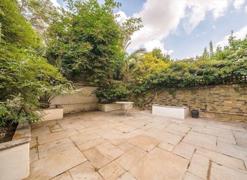 House Felden Street in Greater London