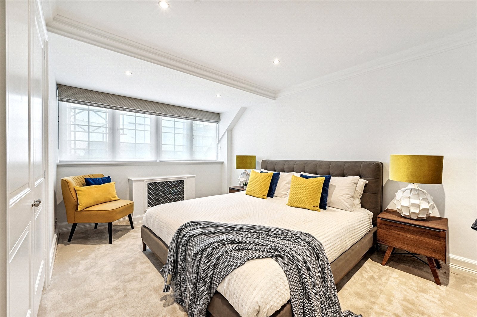 Flat Upper Grosvenor Street in City of Westminster