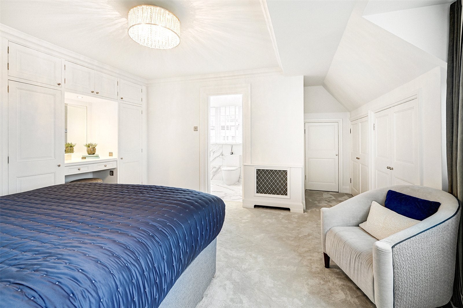 Flat Upper Grosvenor Street in City of Westminster