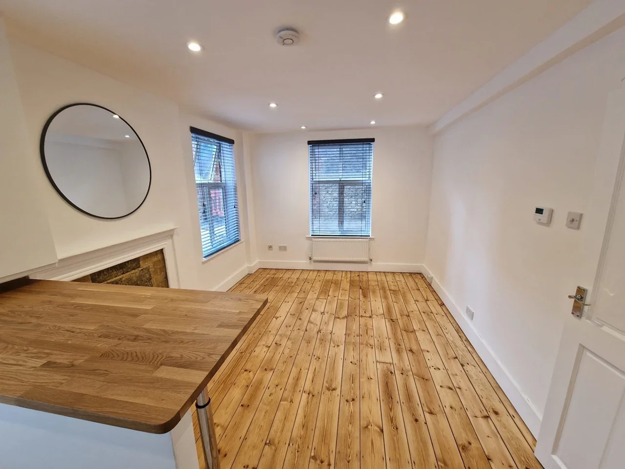 Flat Sudbourne Road in Greater London