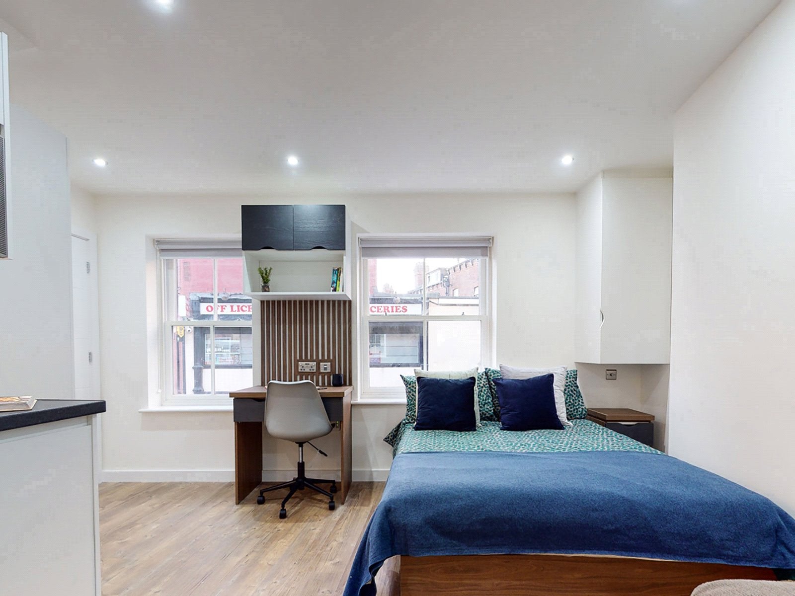 Flat Clarendon Road in Leeds
