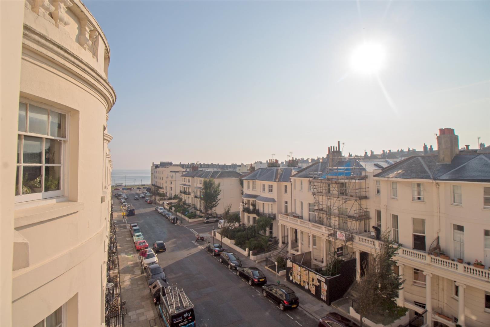 Flat Lansdowne Place in Hove