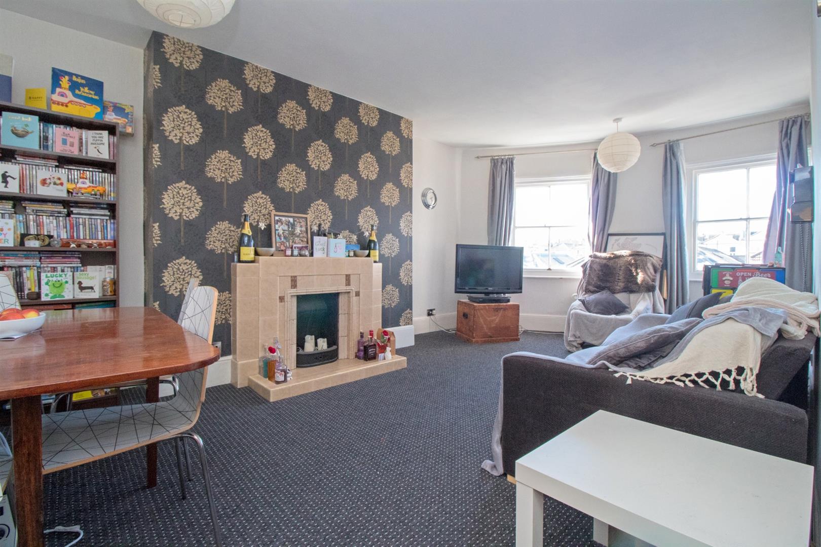 Flat Lansdowne Place in Hove