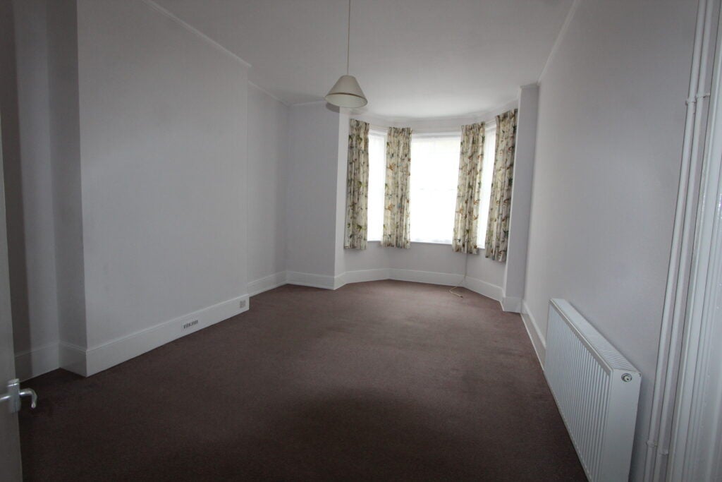 Flat Lascelles Terrace in Eastbourne