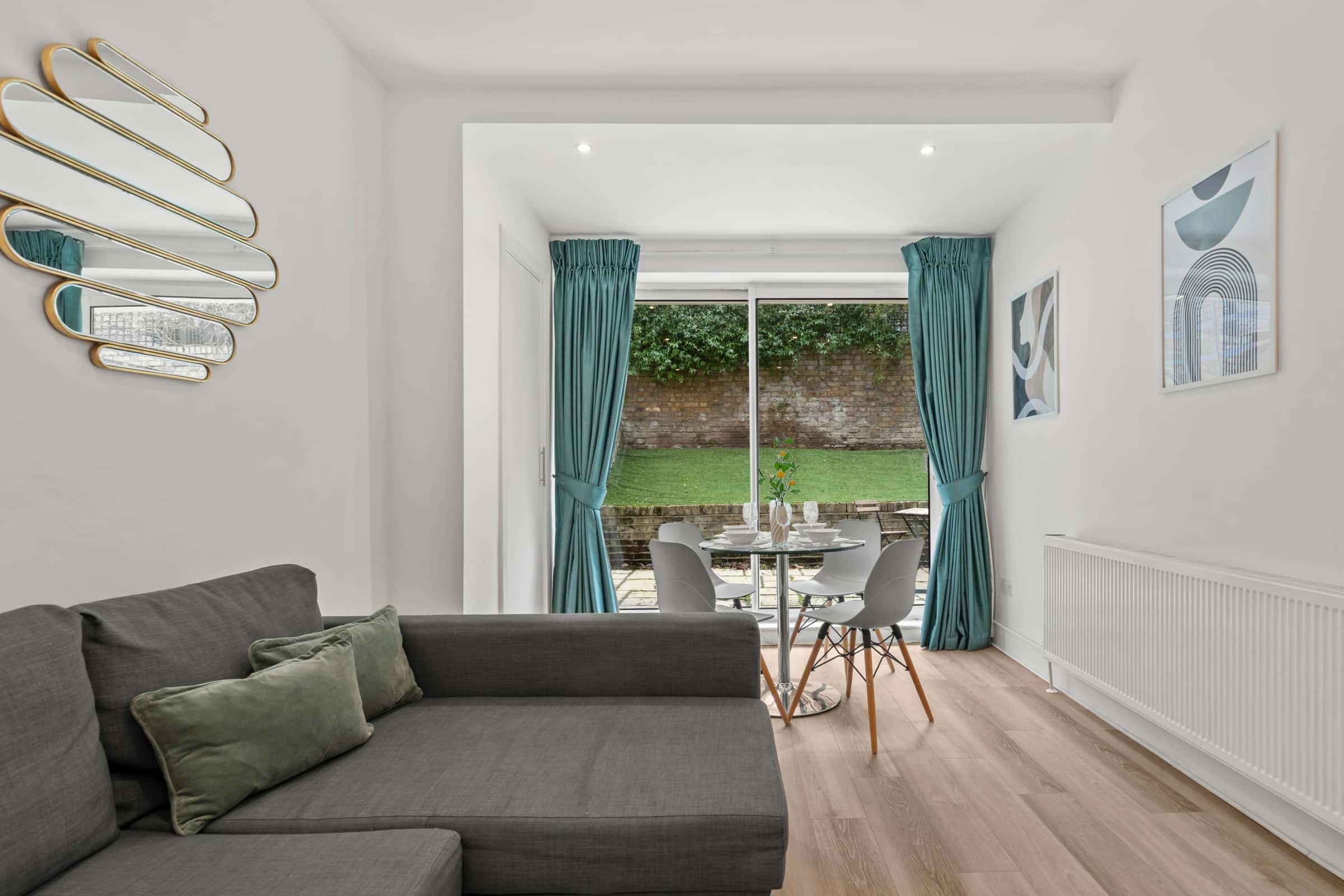 Flat Nevern Place in Greater London