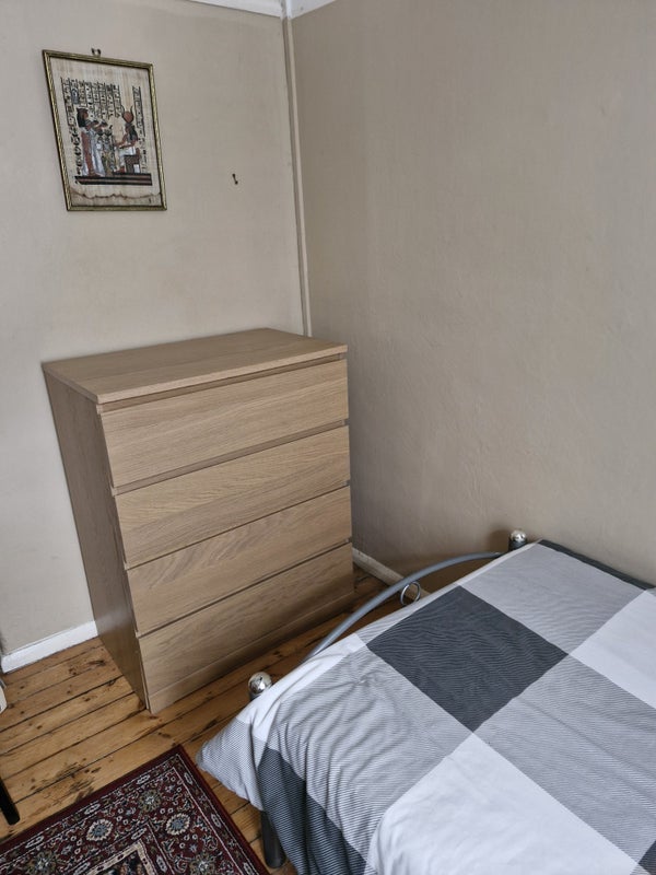 Room Tyndale Lane in Greater London