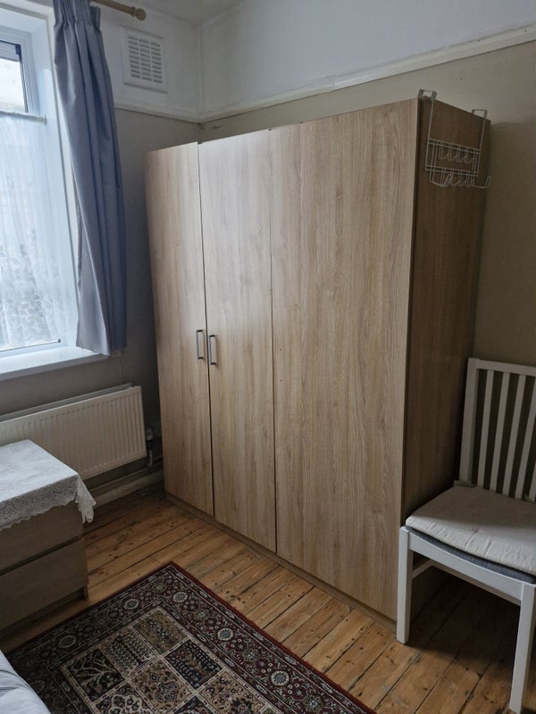Room Tyndale Lane in Greater London