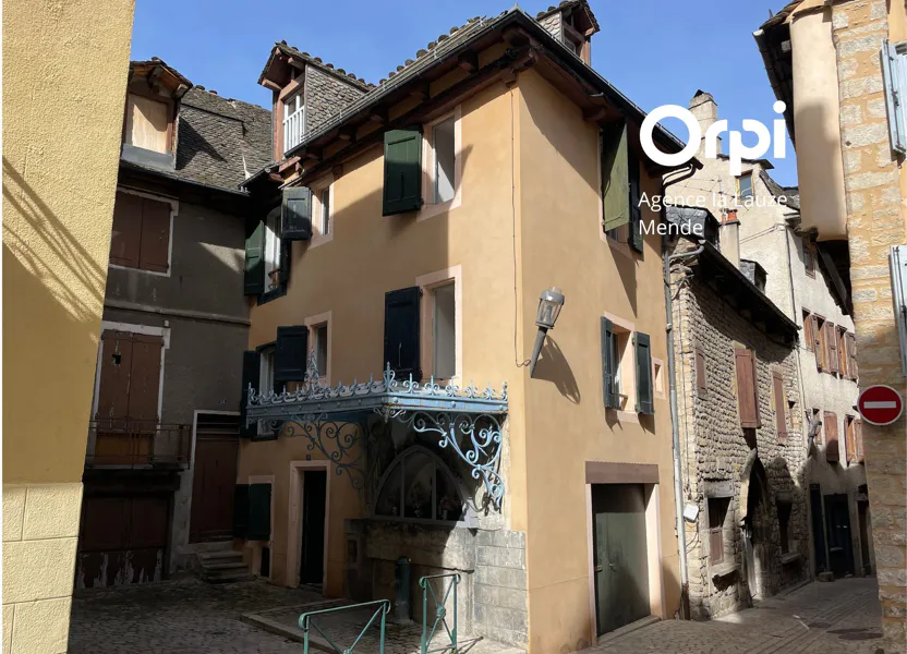 House Rue Traversière Notre-Dame in Mende