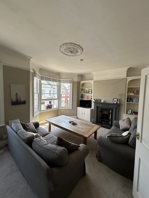 Room Broxash Road in Greater London