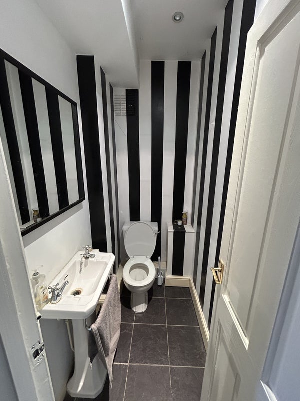 Room Broxash Road in Greater London