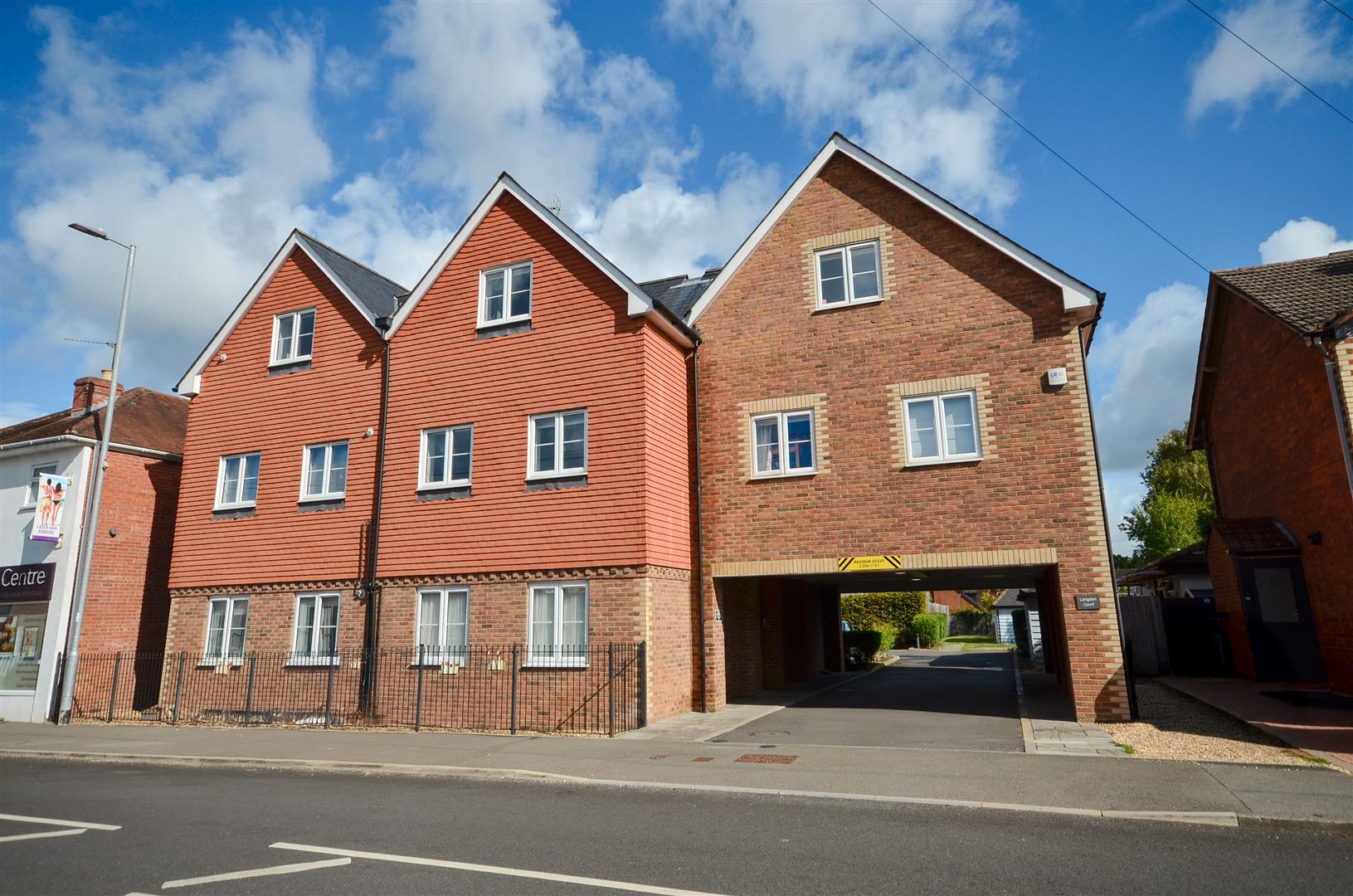 Flat Yorktown Road in Sandhurst