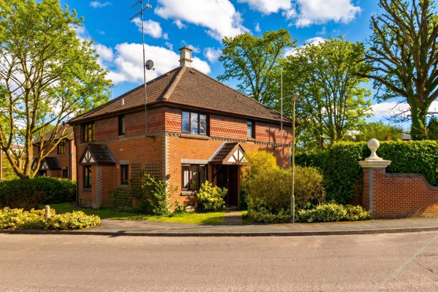 House Dorchester Court in Woking
