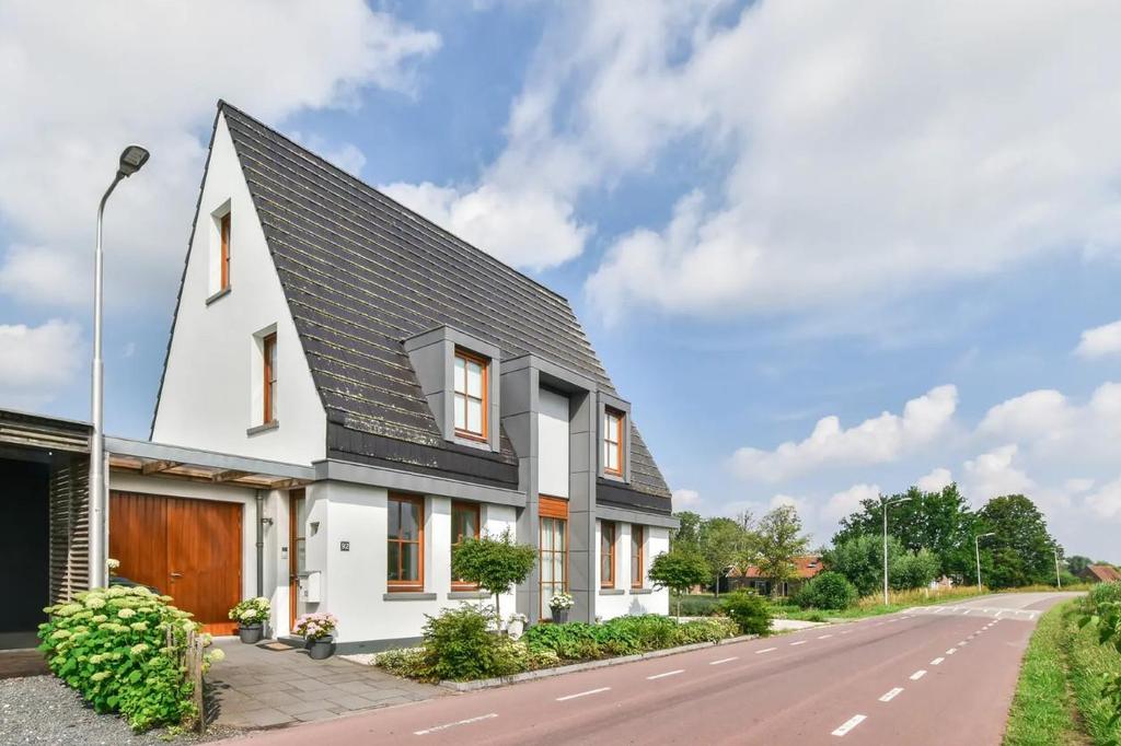 Huis Amsteldijk Zuid 92 in Amstelveen