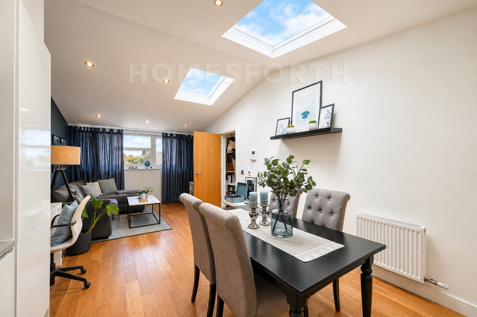 Flat Fraser Road in Greater London