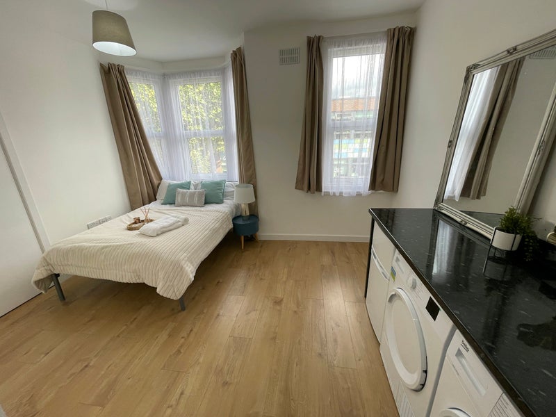 Room Lechmere Road in Greater London