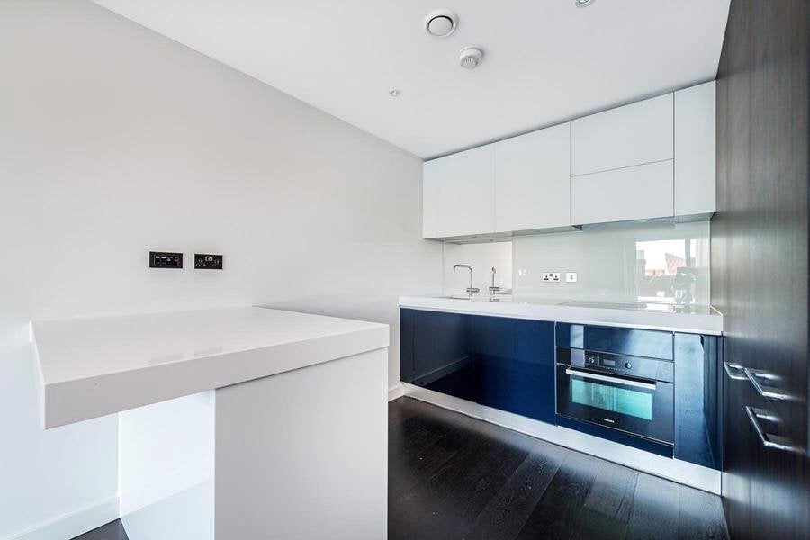 Flat Gatliff Road in City of Westminster