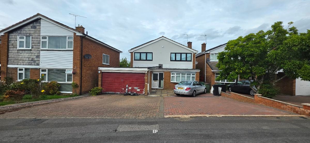 Flat Eden Road in Oadby and Wigston