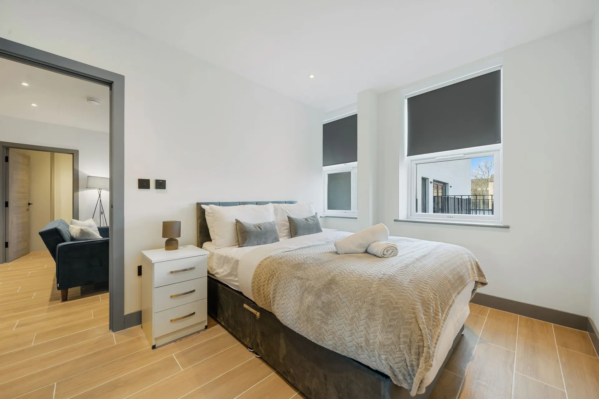 Flat Ballards Lane in Greater London