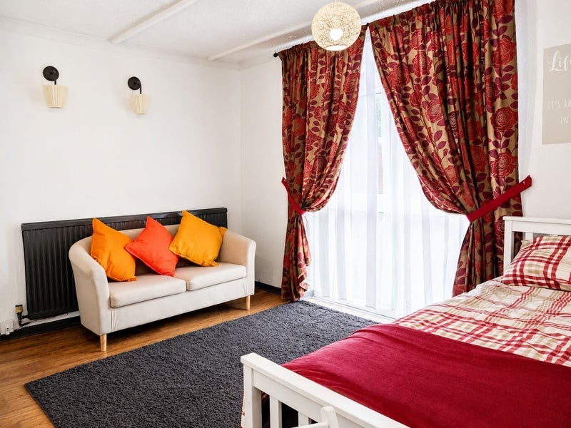 Room Frankton Close in Redditch