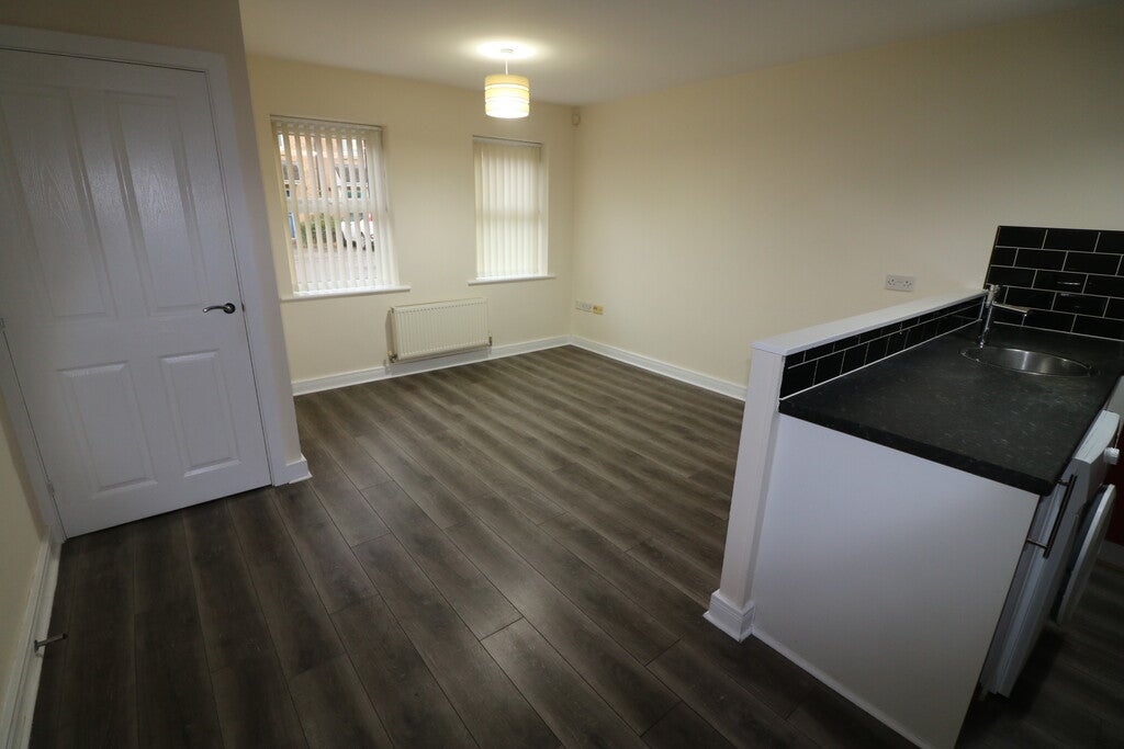 Flat Sanderson Close in Hull