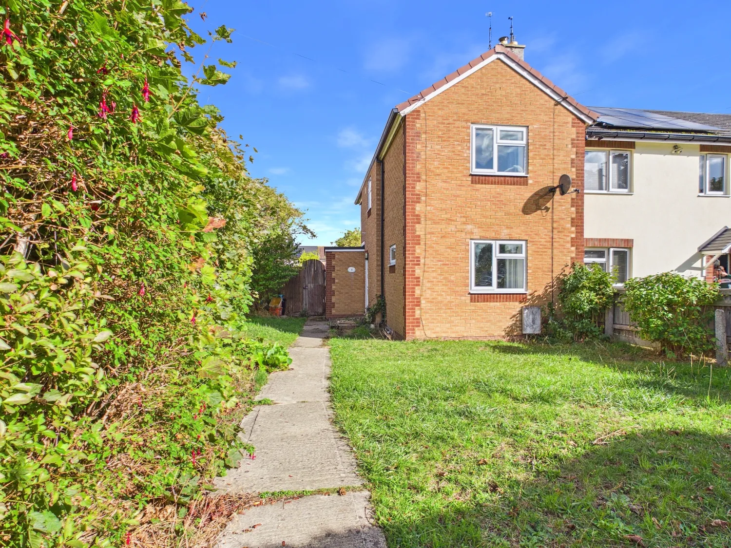House Shakespeare Path in Stratton St. Margaret
