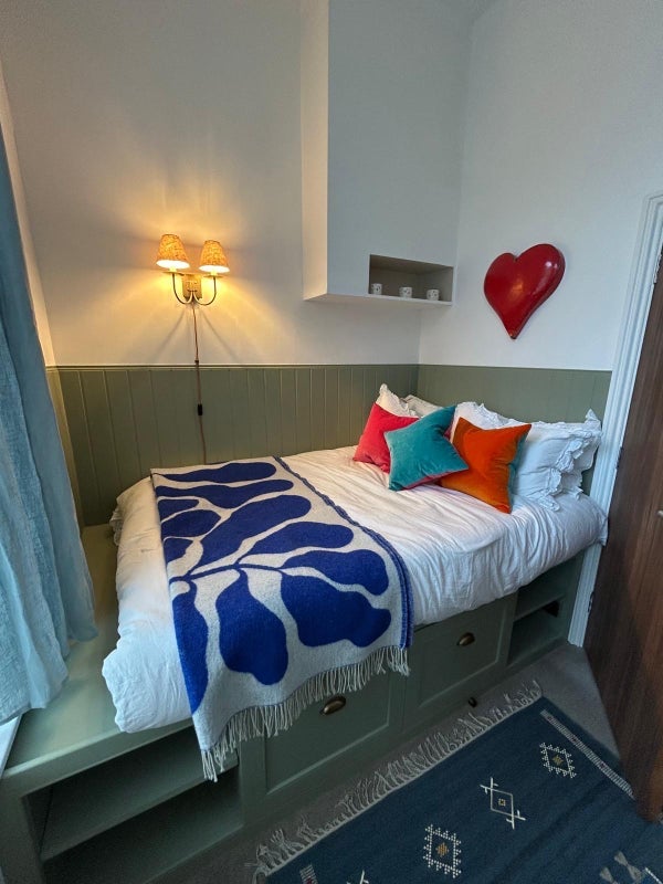 Room Welsford Street in Greater London