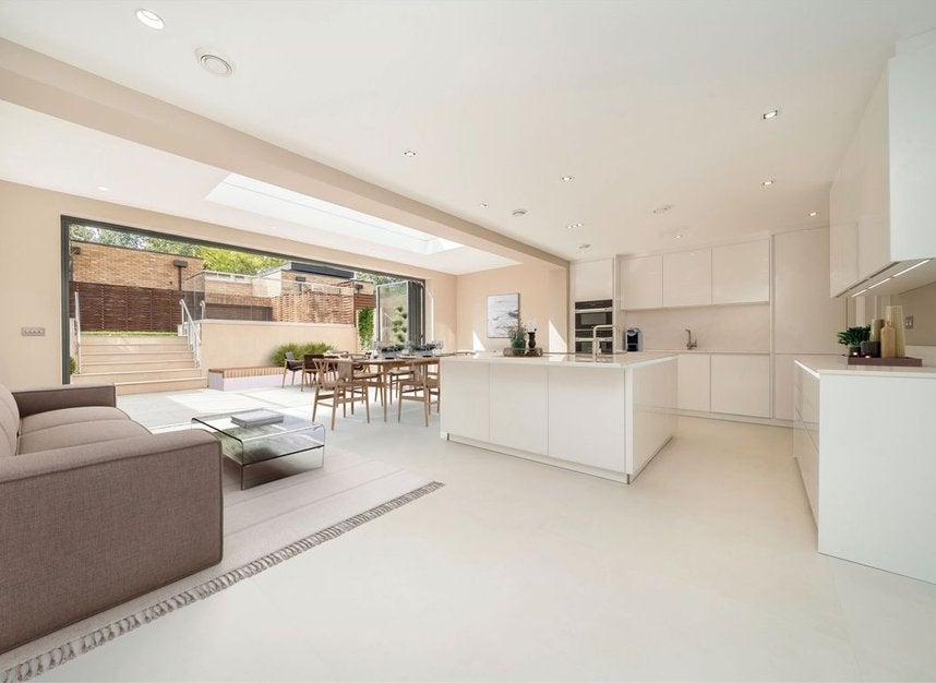 House Catherine Road in Greater London