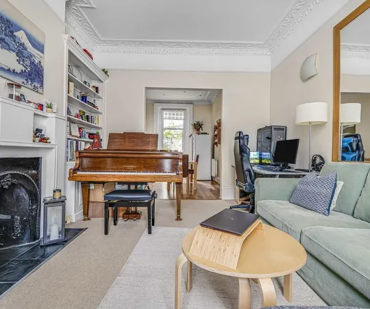 Flat Cambridge Street in City of Westminster