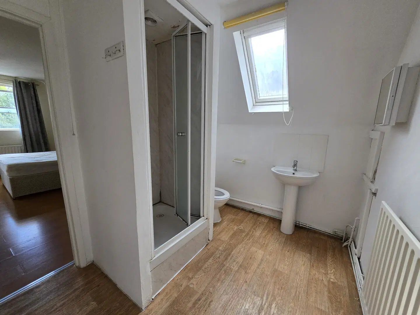 Room Whitehall Road in Rugby
