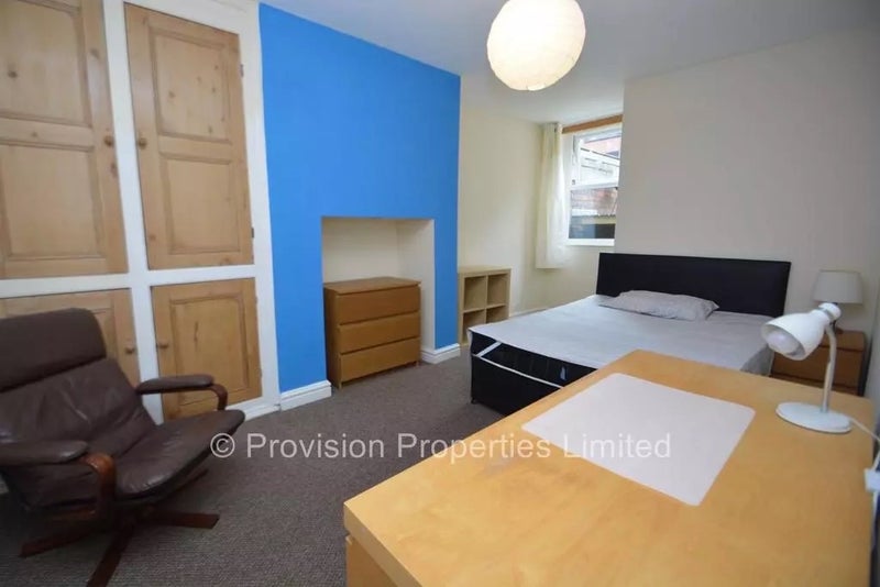 Room Delph Lane in Leeds