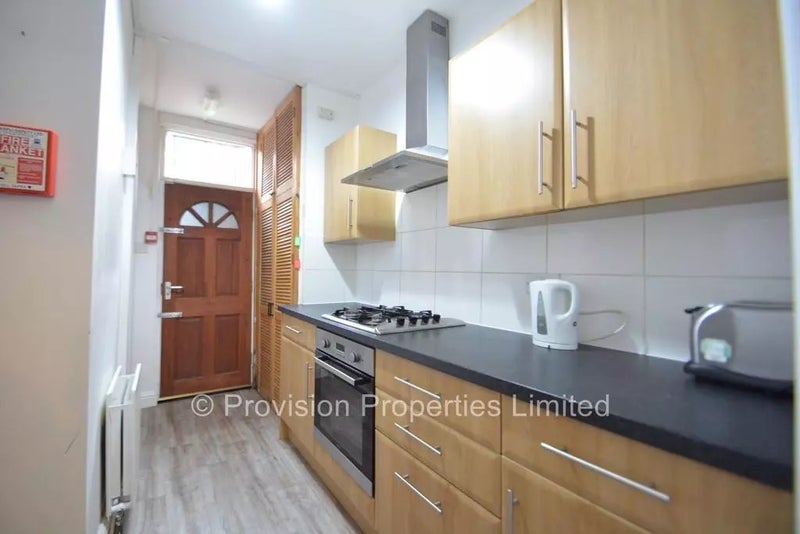 Room Delph Lane in Leeds