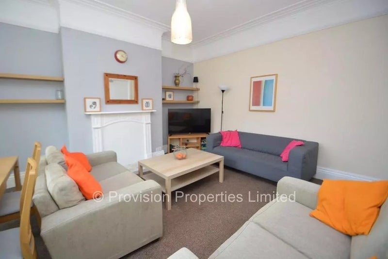 Room Delph Lane in Leeds