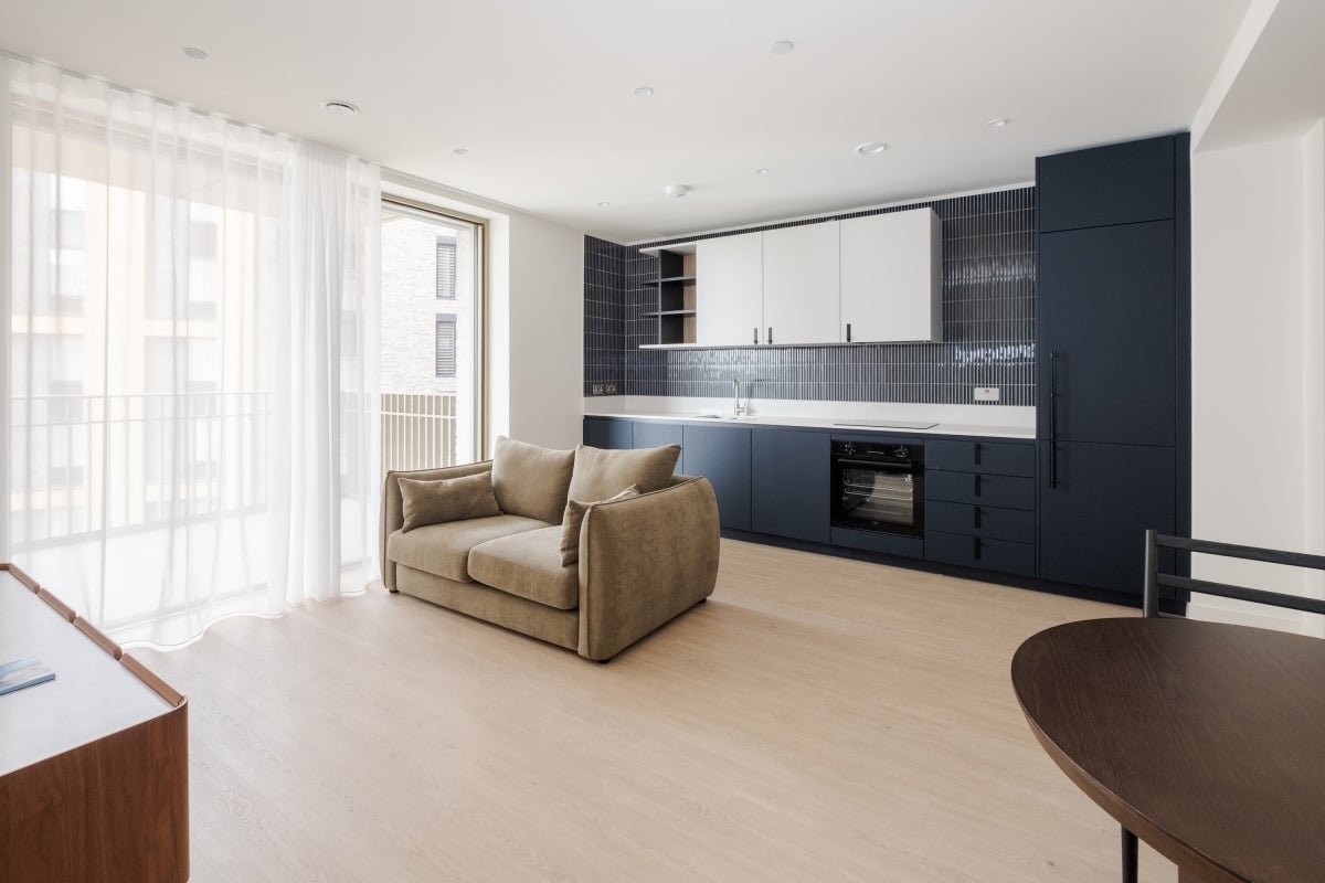 Flat Daneland Walk in Greater London
