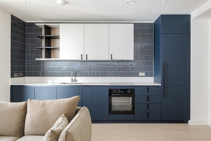 Flat Daneland Walk in Greater London