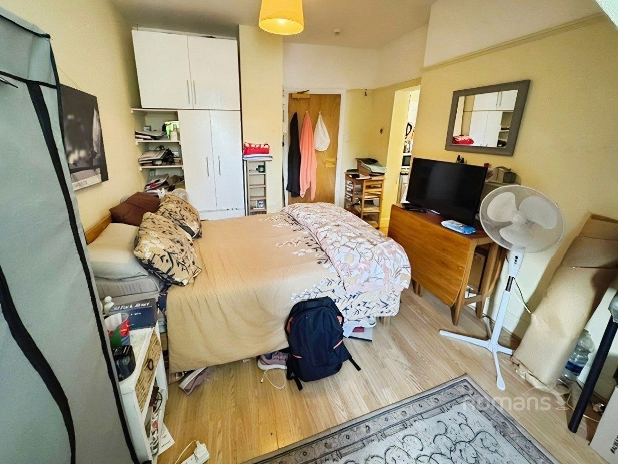 Flat Jewry Street in Winchester