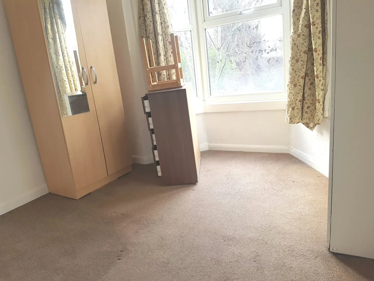Flat Wightman Road in Greater London