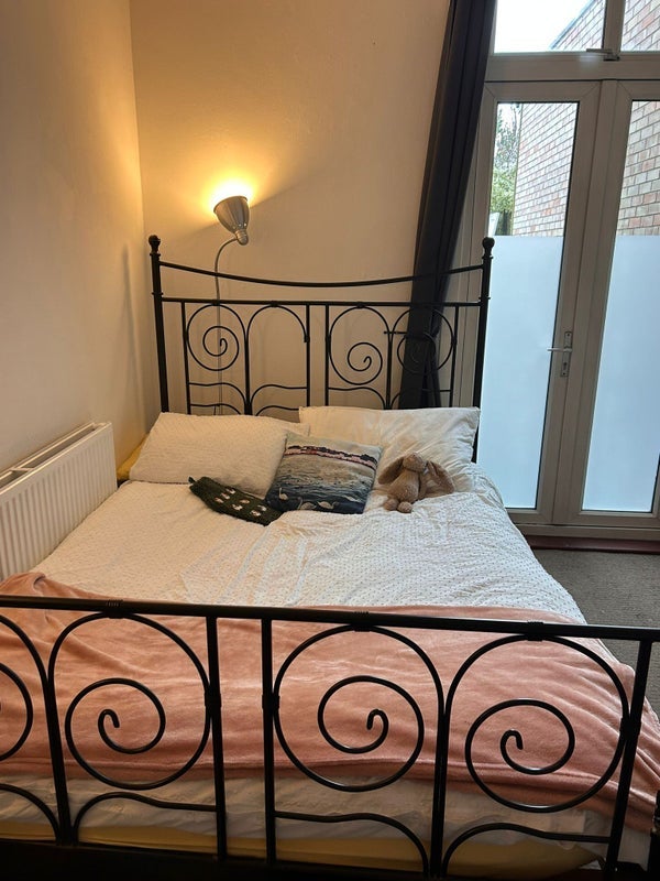 Room Chessel Street in Bristol