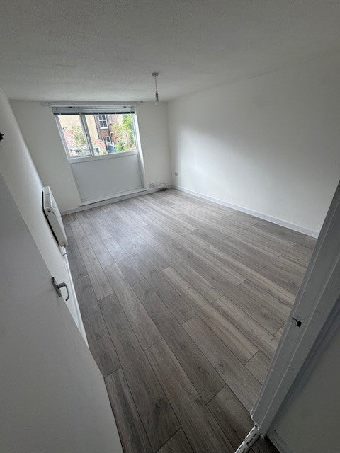 Flat Tracey Court in London