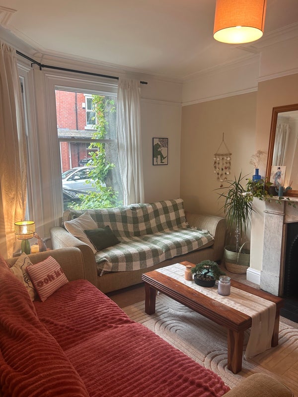Room Tenby Avenue in Manchester